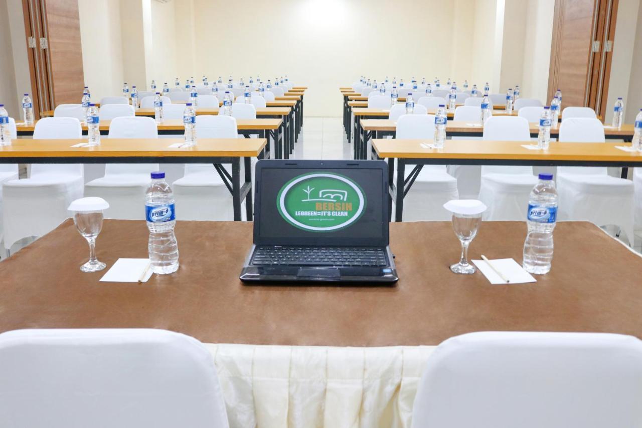 Legreen Suite Ratulangi Ambon Esterno foto